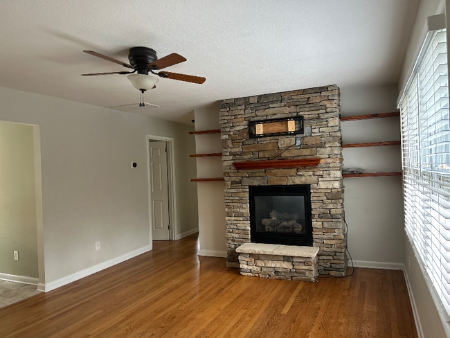 Foto del edificio - 2494 Riceville Rd