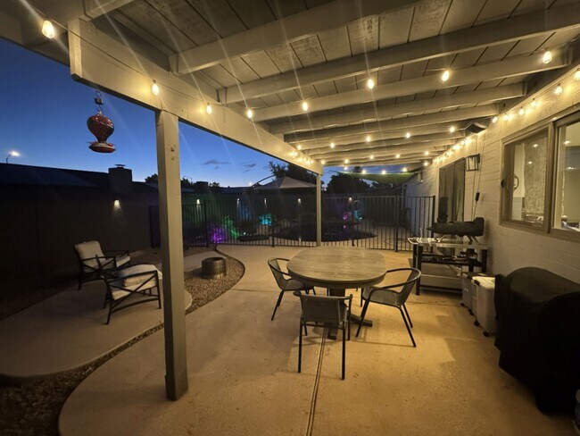 Foto del edificio - 19236 N 22nd Ln