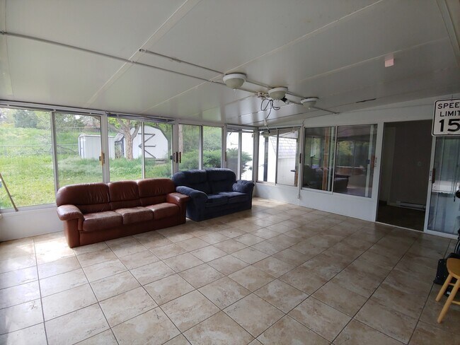 Foto del edificio - Must See 5 Bed/3 Bathroom East Boulder Home - Available August 7th!