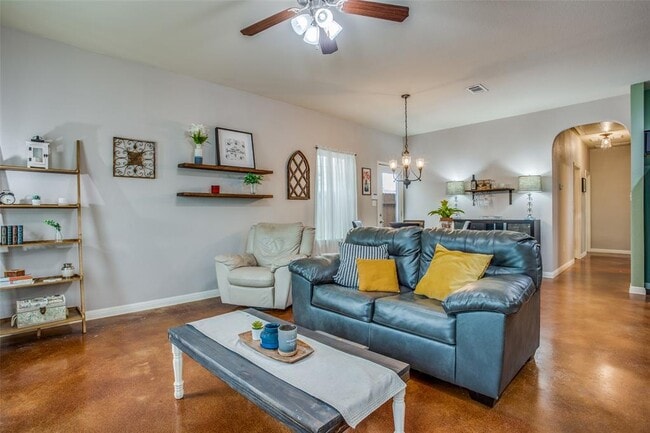 Building Photo - 4518 Senda Ln