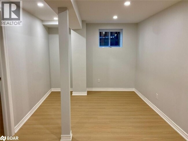 Building Photo - 1 Shady Glen Crescent
