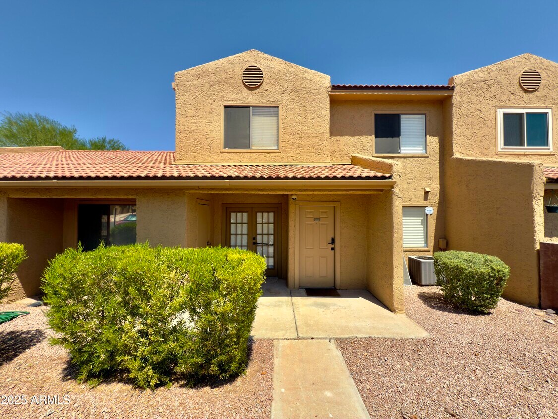 Primary Photo - 3511 E Baseline Rd