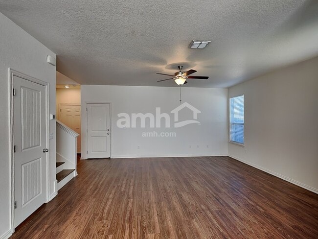 Foto del edificio - 2726 Wolfcreek