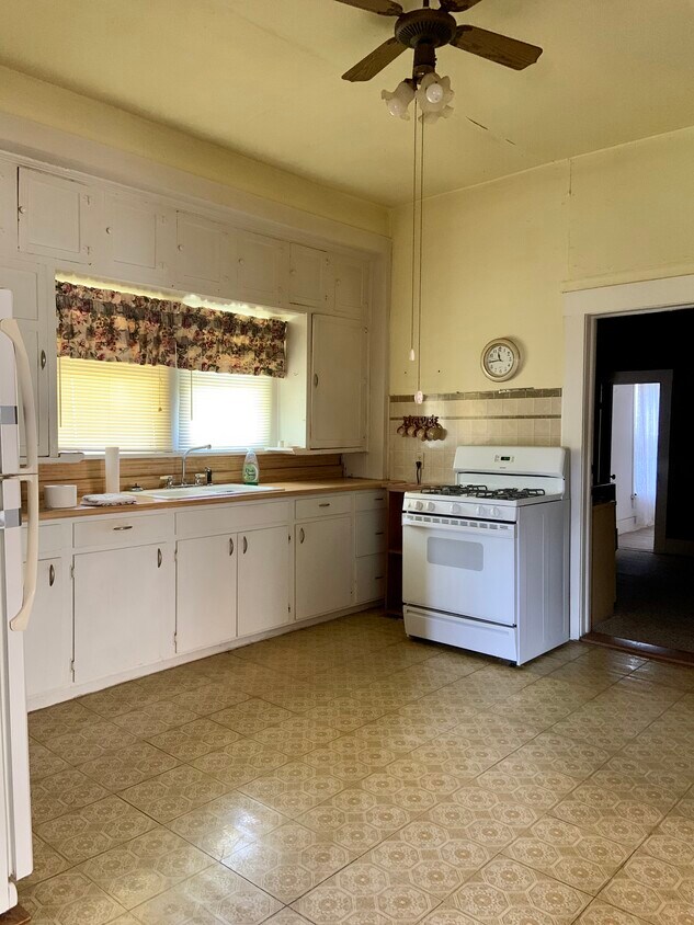 Foto del edificio - 510 W 2nd St