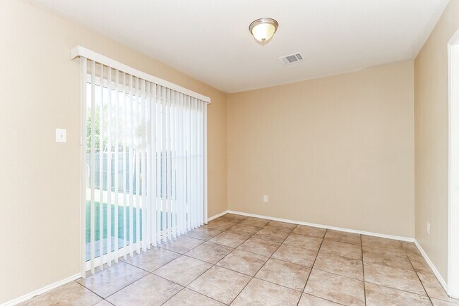 Foto del edificio - 9224 St Martin Rd