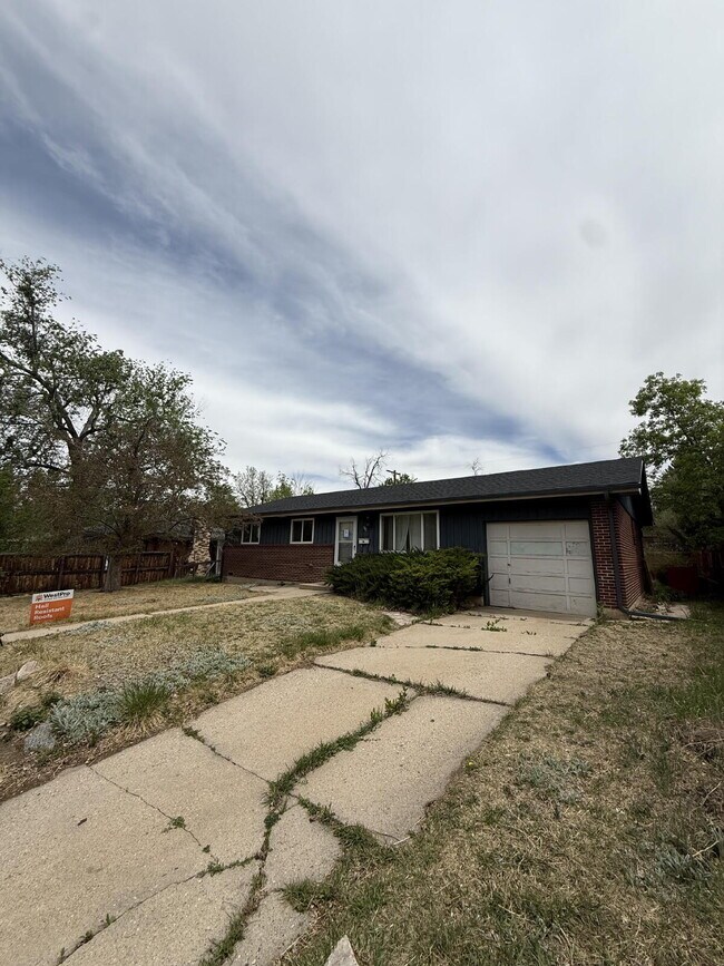Foto del edificio - Charming Home Available Now!