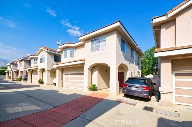 Foto principal - 9059 Arcadia Ave