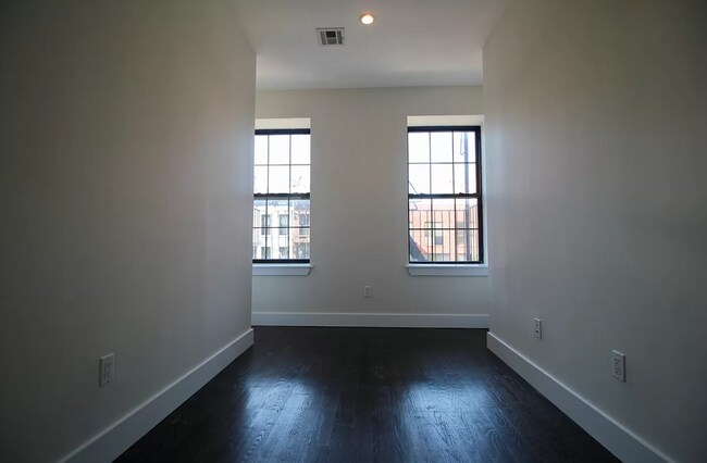 Foto del edificio - 854 Greene Ave