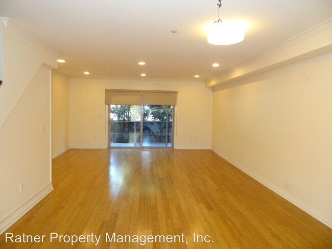 Building Photo - 5056 Laurel Canyon Blvd