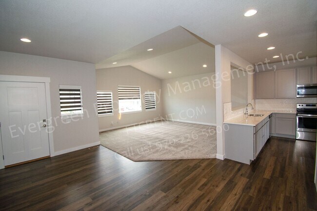 Foto del edificio - 298 E Chestnut St