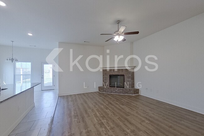 Foto del edificio - 109 Pin Oak St
