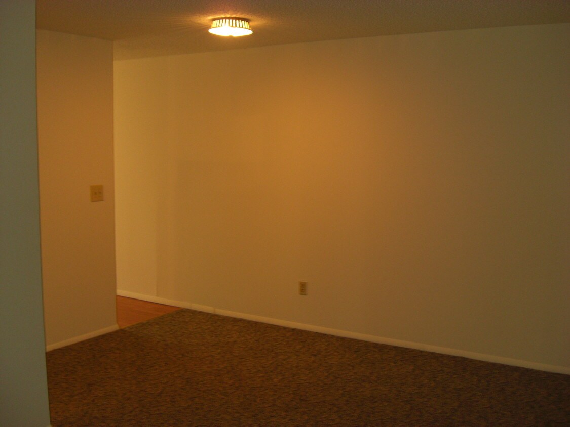 Foto del edificio - 638 S Campbell Ave