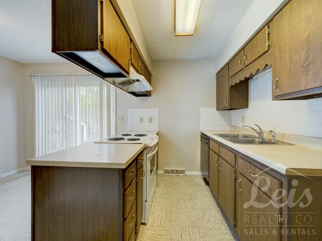 Foto del edificio - 1365 Chippewa Dr