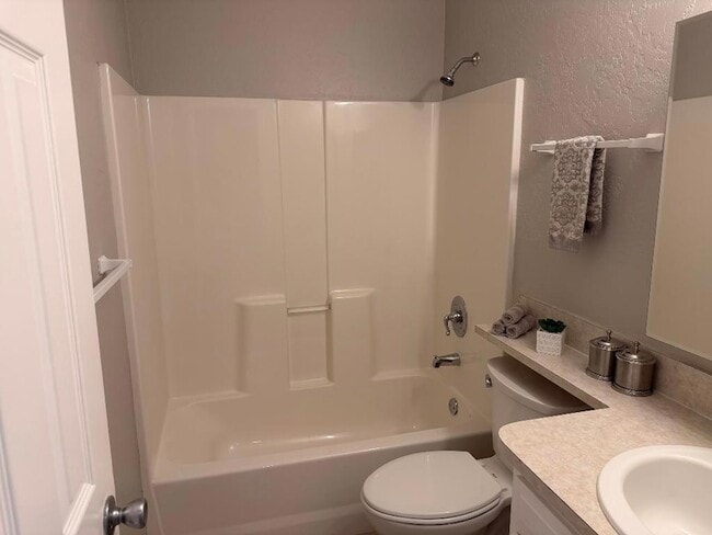 Photo - 125 SE Millwood Terrace Townhome