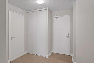 Interior Photo - Avalon Park