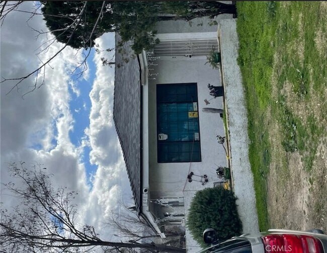 Foto del edificio - 448 W King St