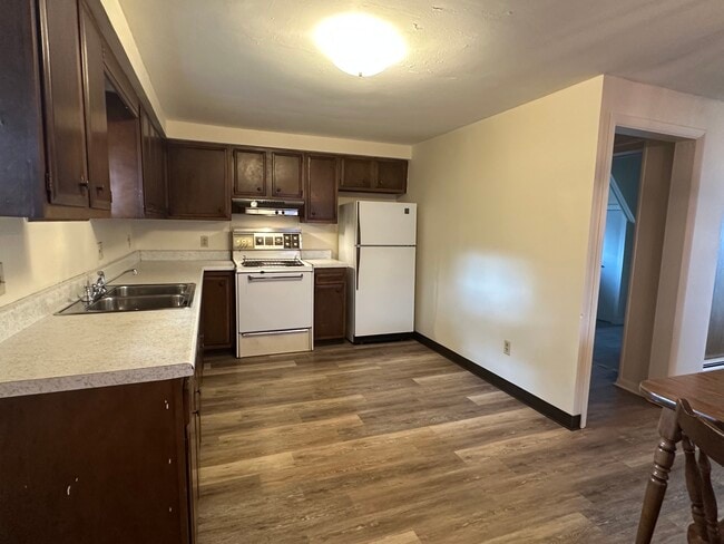 Foto del edificio - 64 E 5th St