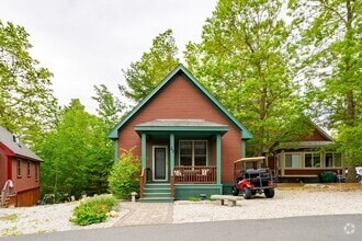 Building Photo - 23 Fox Run