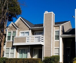 Building Photo - 9617 Vinca Cir