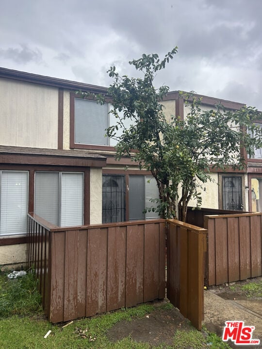 Building Photo - 14501 Tupper St