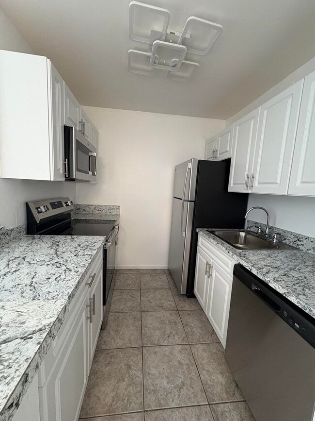 Building Photo - 9 Crossings Cir