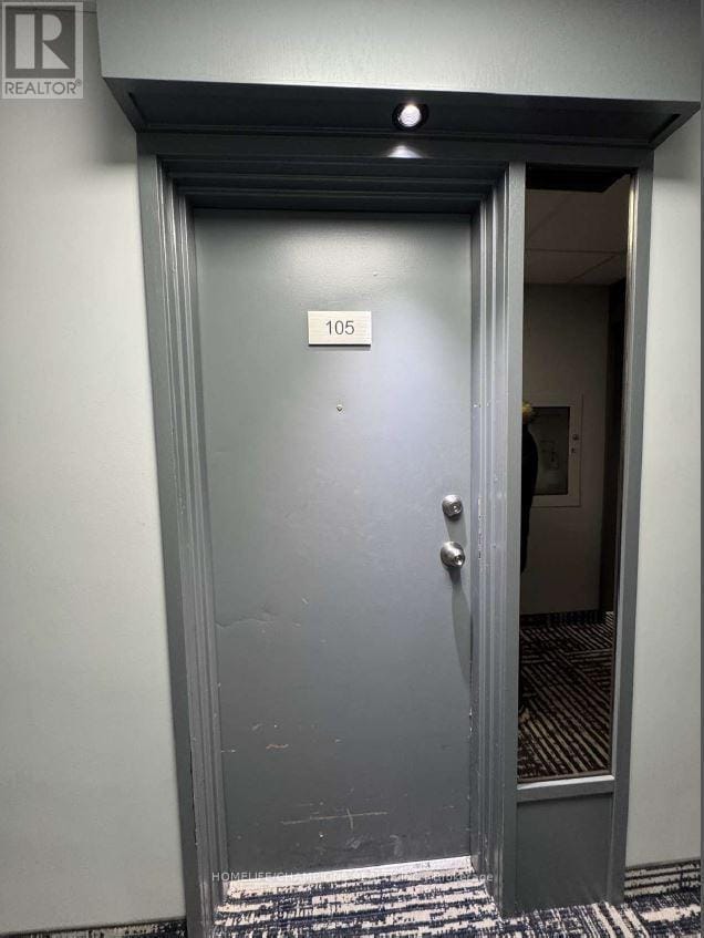 Building Photo - 4062 Lawrence Ave E