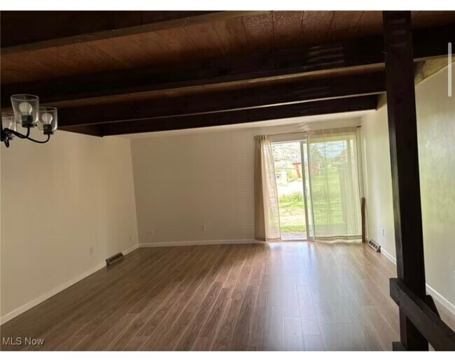 Foto del edificio - 5221 Cline Rd