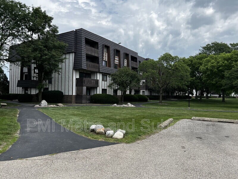 Primary Photo - 13000 W Heiden Cir