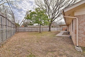 Building Photo - 7233 Overhill Rd