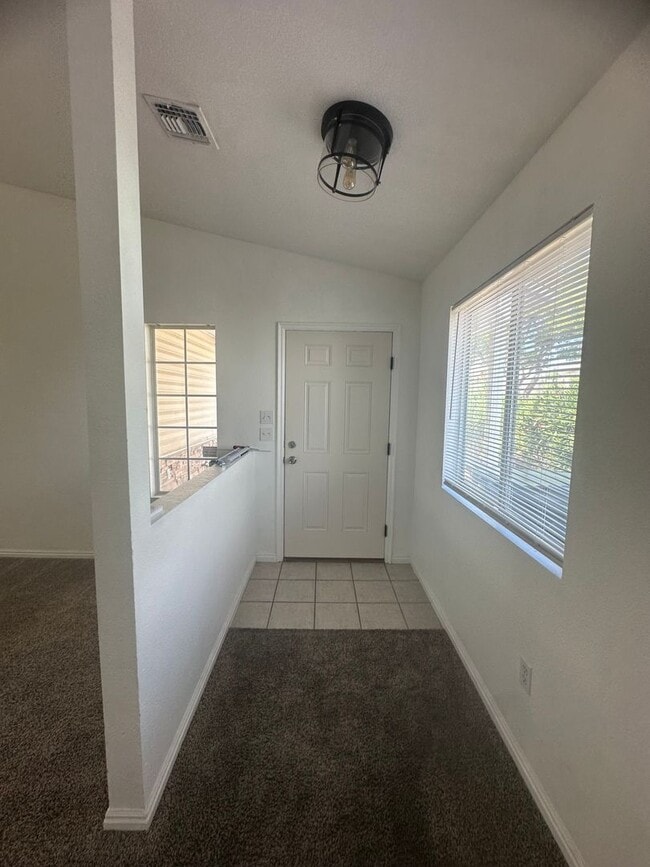 Foto del edificio - Great 3 bedroom, 2 bathroom home in Hurricane!!