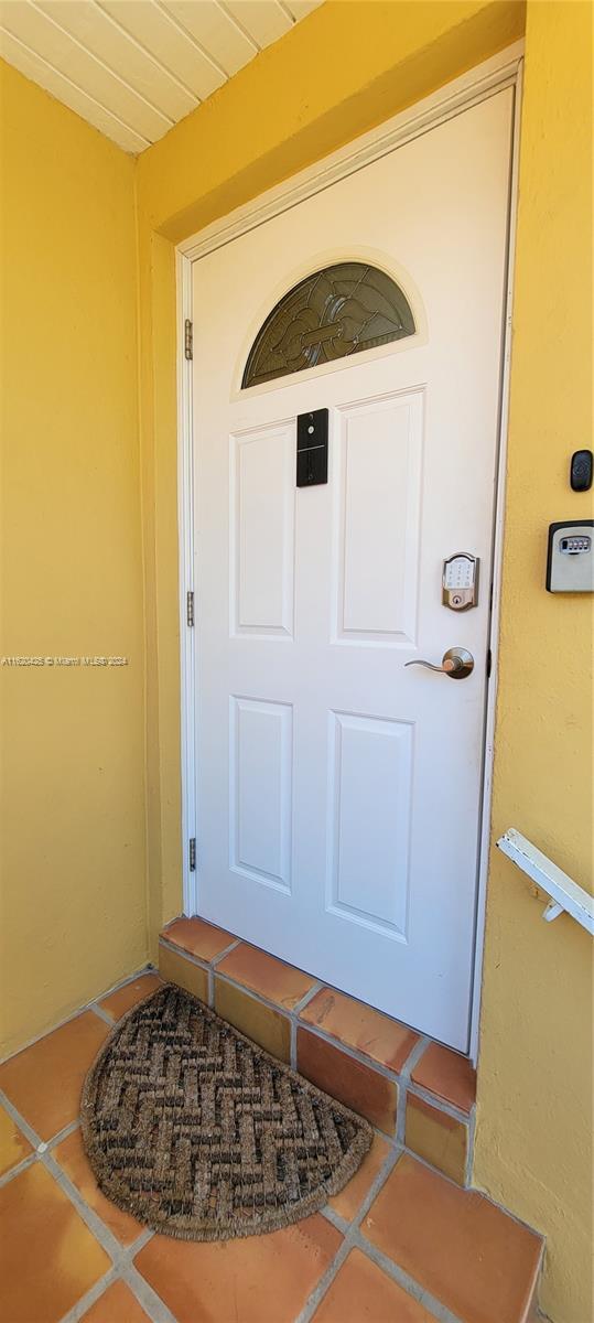 Foto del edificio - 985 SW 10th St