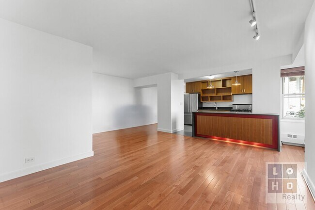 Foto del edificio - 477 FDR Dr