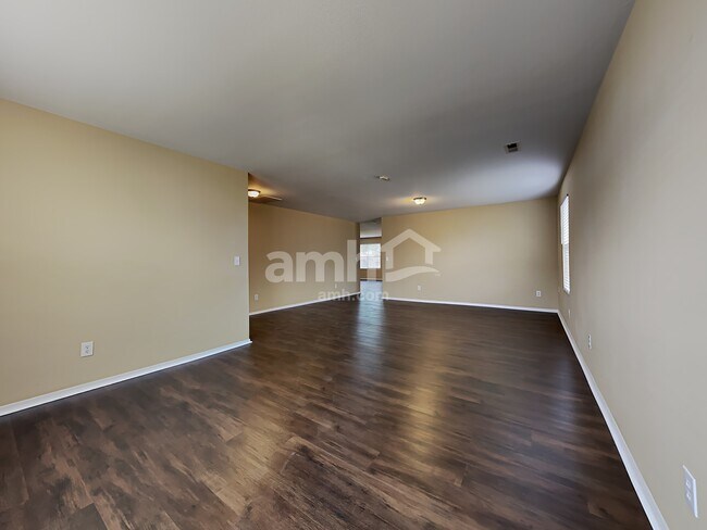 Foto del edificio - 11028 Thousand Oaks Drive