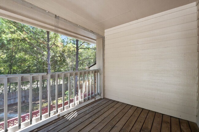 Building Photo - 11 Korbel Ct