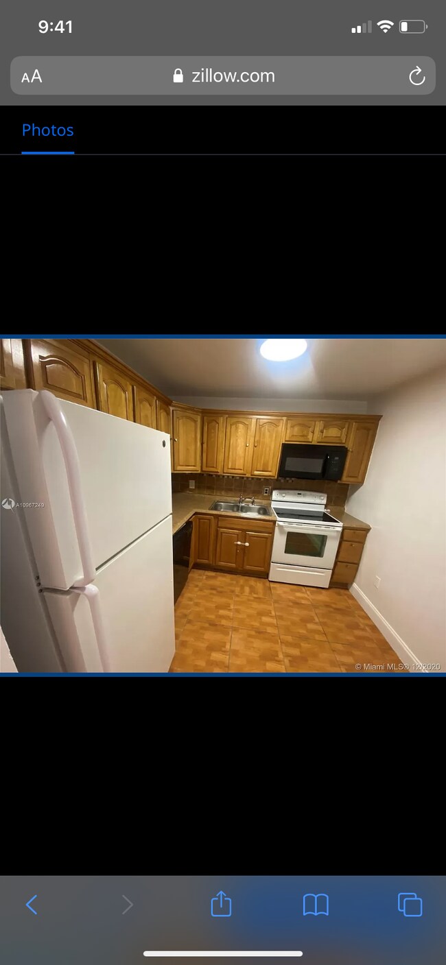 Kitchen - 8311 SW 142nd Ave