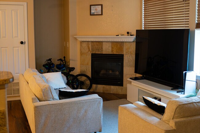 Foto del edificio - 2 bed 2 bath Condo