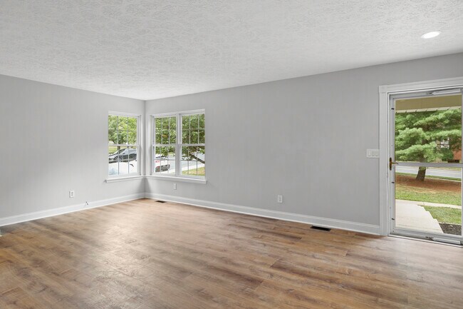 Foto del edificio - 2258 N Tollgate Cir