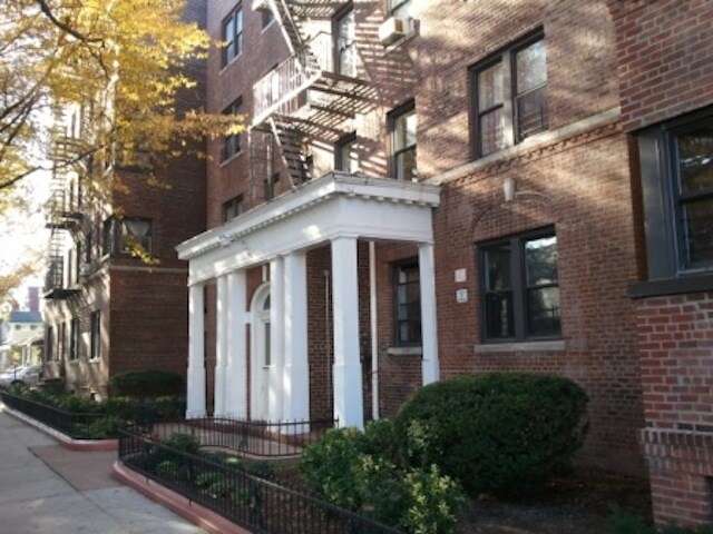 Primary Photo - 8724 115th St