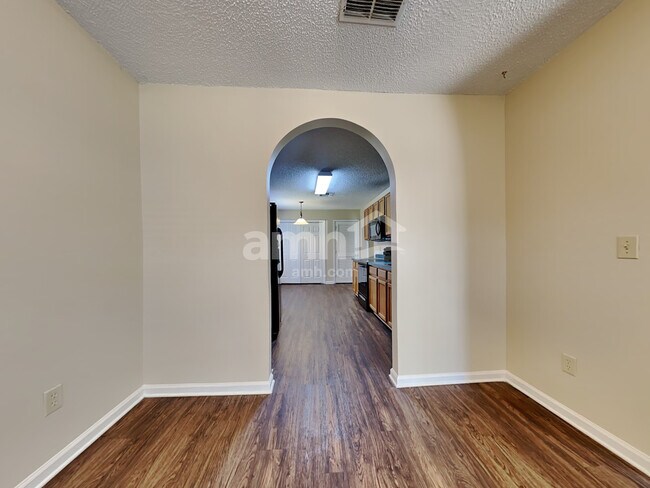 Building Photo - 7568 Deer Cove Ln