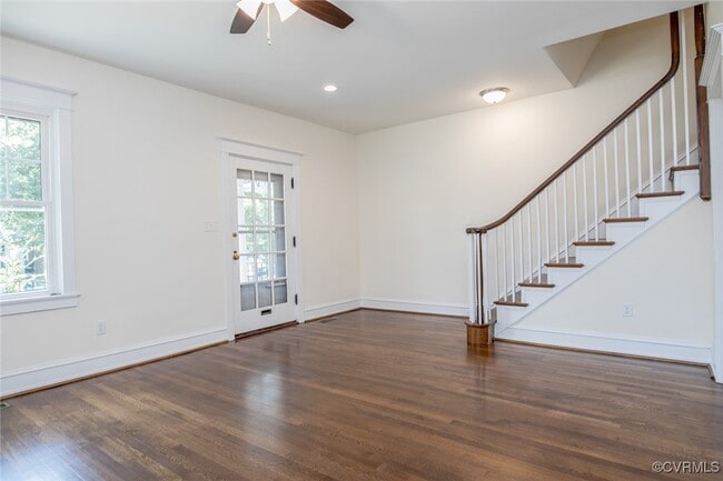 Building Photo - 2302 Maplewood Ave