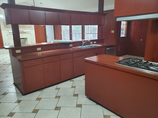 Foto del edificio - 8527 Glenaire St