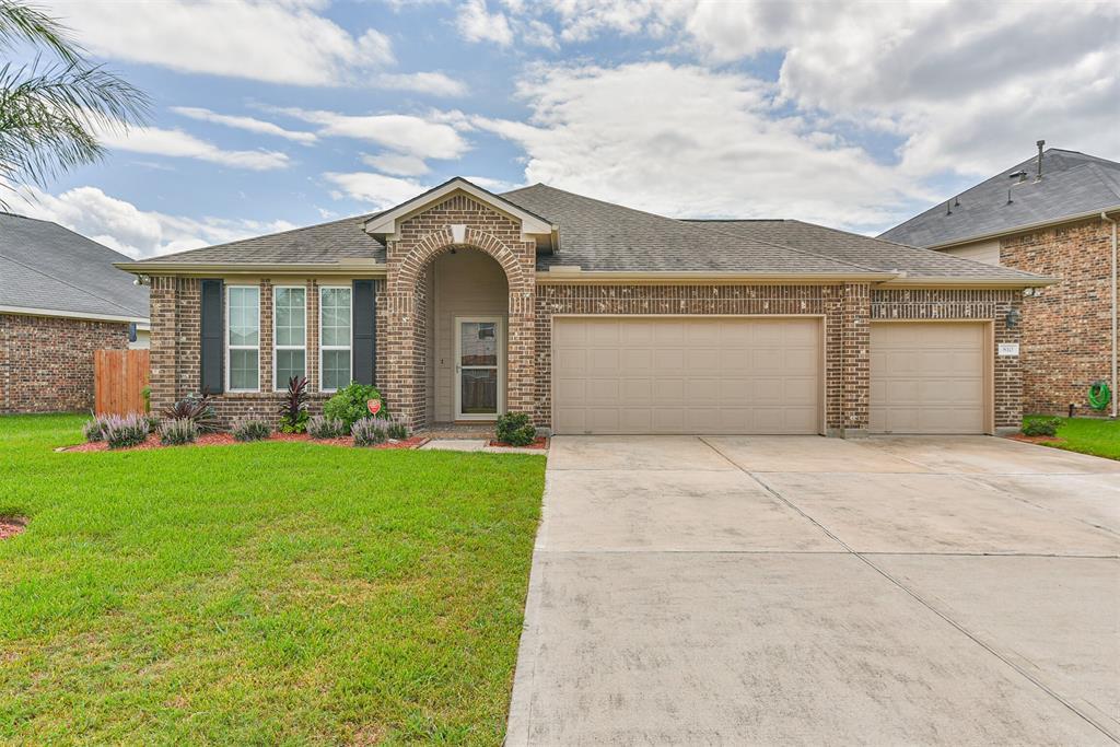 810 Grassy Knoll Trail, La Marque, TX 77568 House for Rent in La