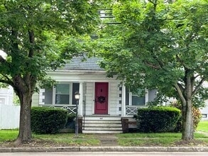 Building Photo - 487 Andover St