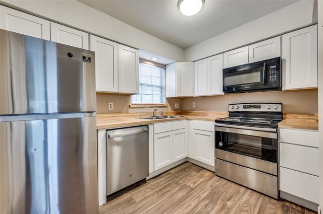 Building Photo - 15151 Berry Trail