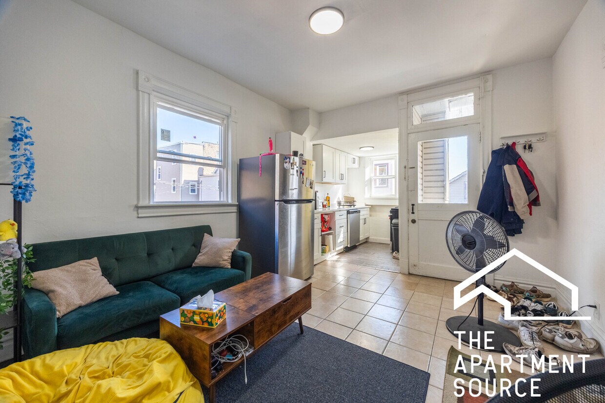 Foto principal - 1630 N Fairfield Ave