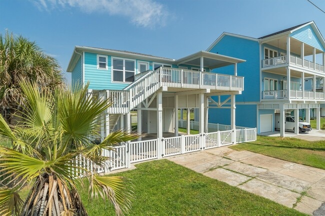 Building Photo - 21822 Termini-San Luis Pass Rd