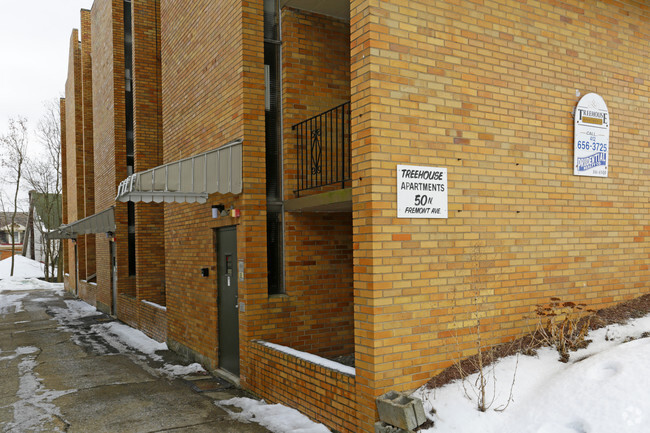 Side Photo - Treehouse Apartments