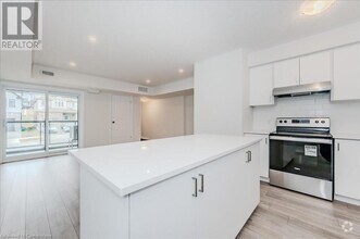 Building Photo - 596 Benninger Dr
