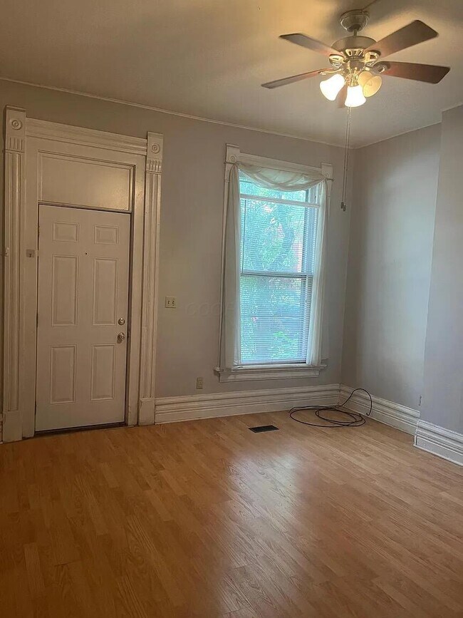 Foto del edificio - 239 Wilber Ave