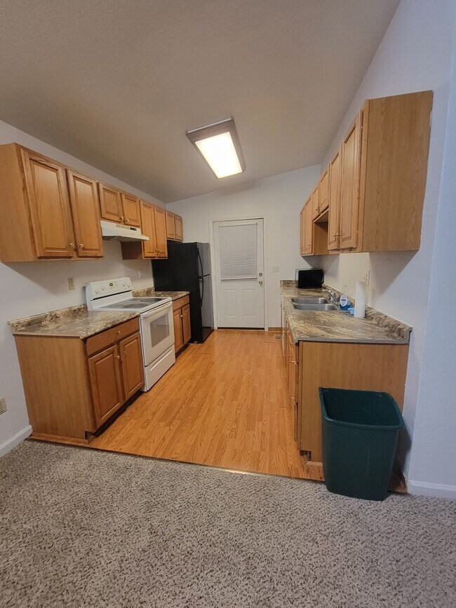 Foto del edificio - 8150 Lamplighter Ct